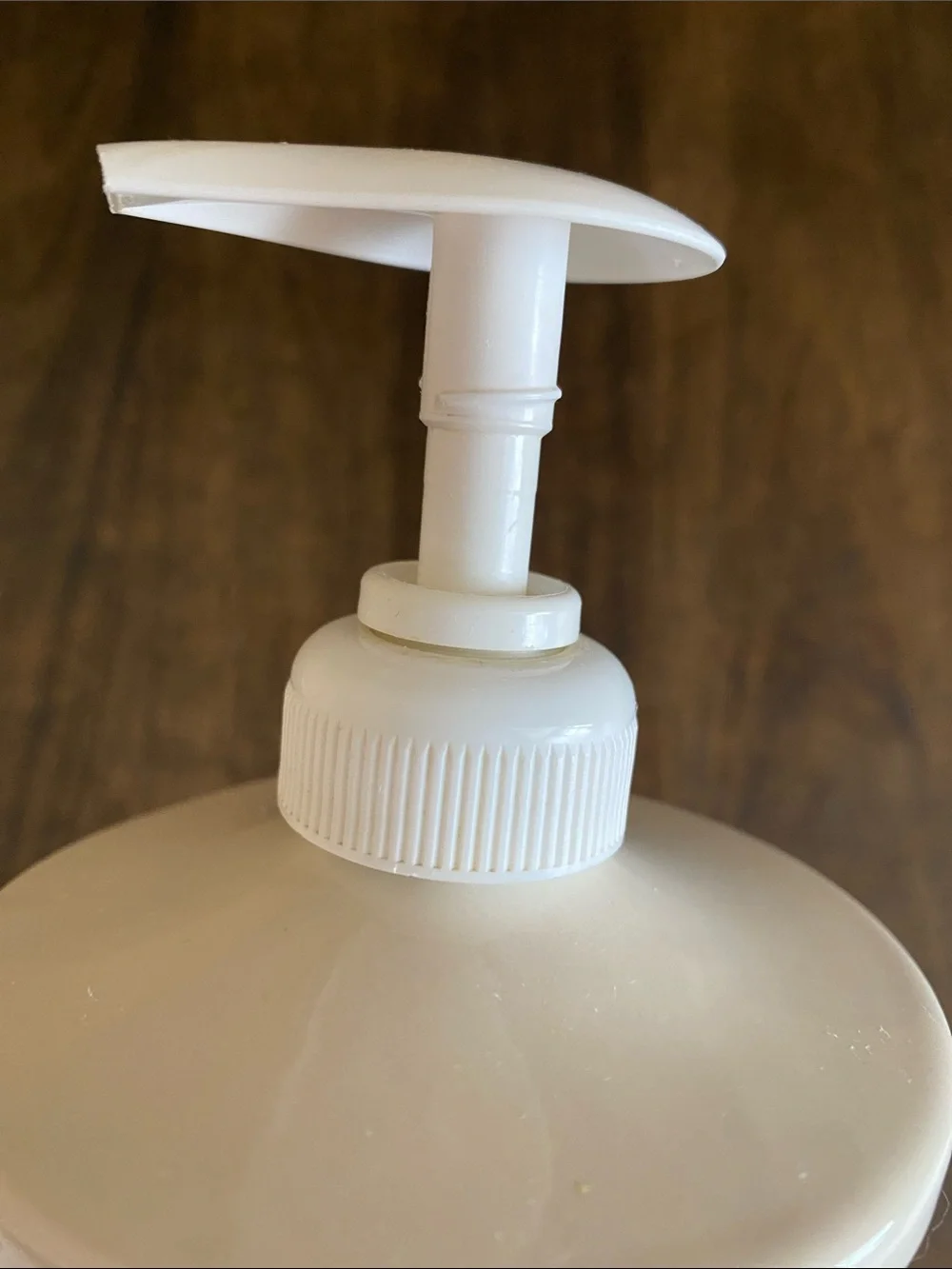 Longaberger Woven Traditions Heritage Green Soap Dispenser.